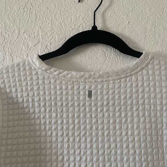 NOBULL Women’s Quilted Crew Pullover - Picture 6 of 8